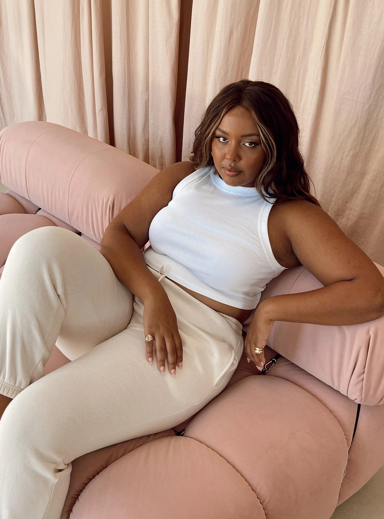 Ashland Top White Curve 1 Ashland Top White Curve