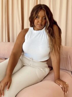 Polly Fashion Store -Polly Fashion Store 2 modelinfo Paris us14 561be2cf 07fb 42a2 a332 5637d455dae6