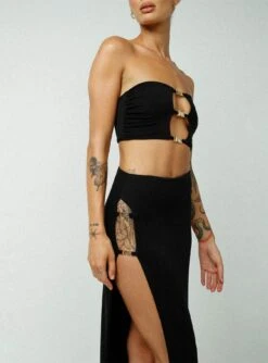 Jagger & Stone Claudia Maxi Skirt Black -Polly Fashion Store 3 modelinfo emma leigh us4 c2bc75b7 2bea 4f37 aed8 88f3a57537c8