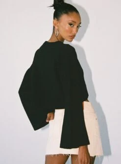 Princess Polly Girl Soldier Cropped Sweater Black -Polly Fashion Store 3 modelinfo lisa us2 10f25956 2a7f 4acf 9b5d 17678f5da9de