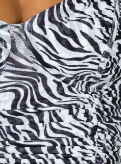 Princess Polly Shine Bright Crop Top Zebra 10 Princess Polly Shine Bright Crop Top Zebra -Polly Fashion Store 5 c55b2339 8c1e 42f0 846e c58fd31d7b46