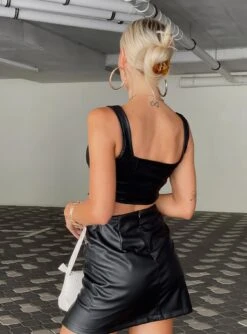 Desire Mini Skirt Black 9 Desire Mini Skirt Black -Polly Fashion Store Water Base PU Blend Rachael Top Black Water Base PU Blend Desire Mini Skirt Black 5